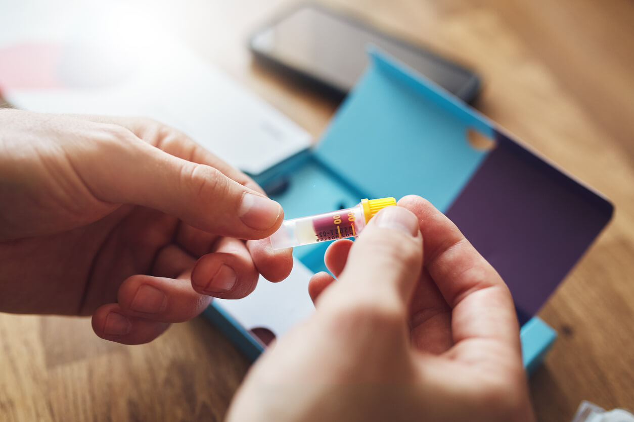 Dati relativi allo stile di vita, ai parametri biometrici e agli esami del sangue sono stati integrati nei risultati genetici per contestualizzarli nella realtà odierna